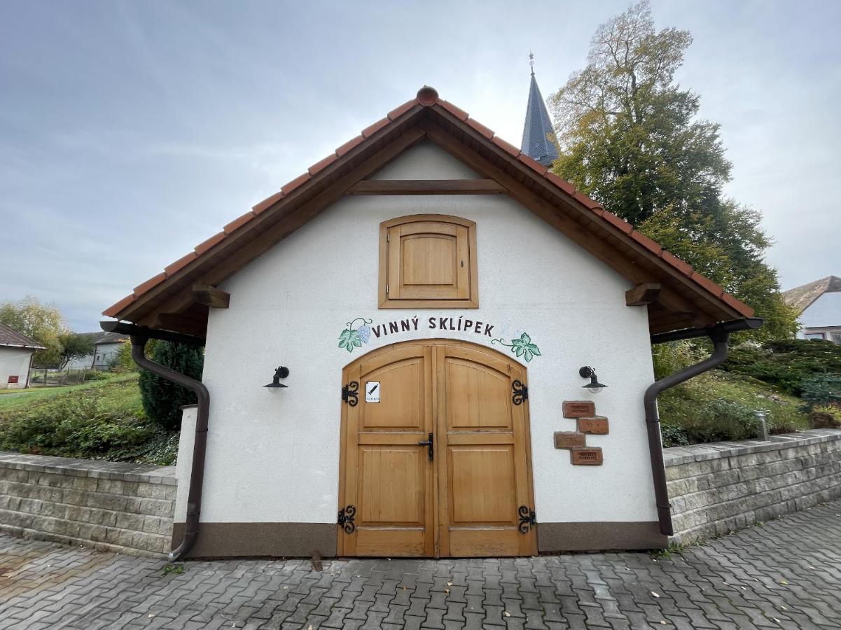 Penzion A Restaurace U Novaku Bítovany Exterior foto